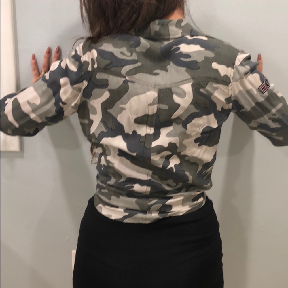 Button down army size small - Picture 4 of 4